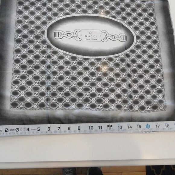 NEW AUTHENTIC RARE 2024 GUCCI 100% SILK SCARF SCARVE BLACK WHITE 60"X20" - Picture 10 of 16